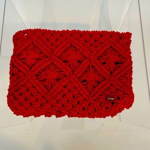 KNITTED CLUTCH
